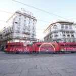 “E’ il rosso che ci distingue”: l’Arancia Rossa di Sicilia IGP colora i tram di Milano